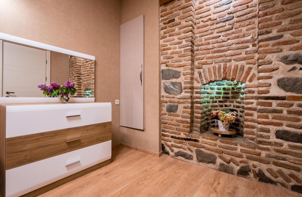 Sololaky Wall Тбілісі Екстер'єр фото
