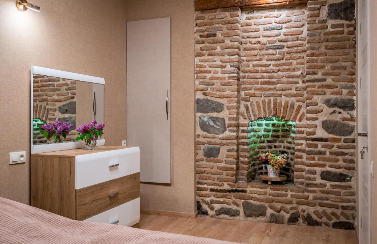 Sololaky Wall Тбілісі Екстер'єр фото