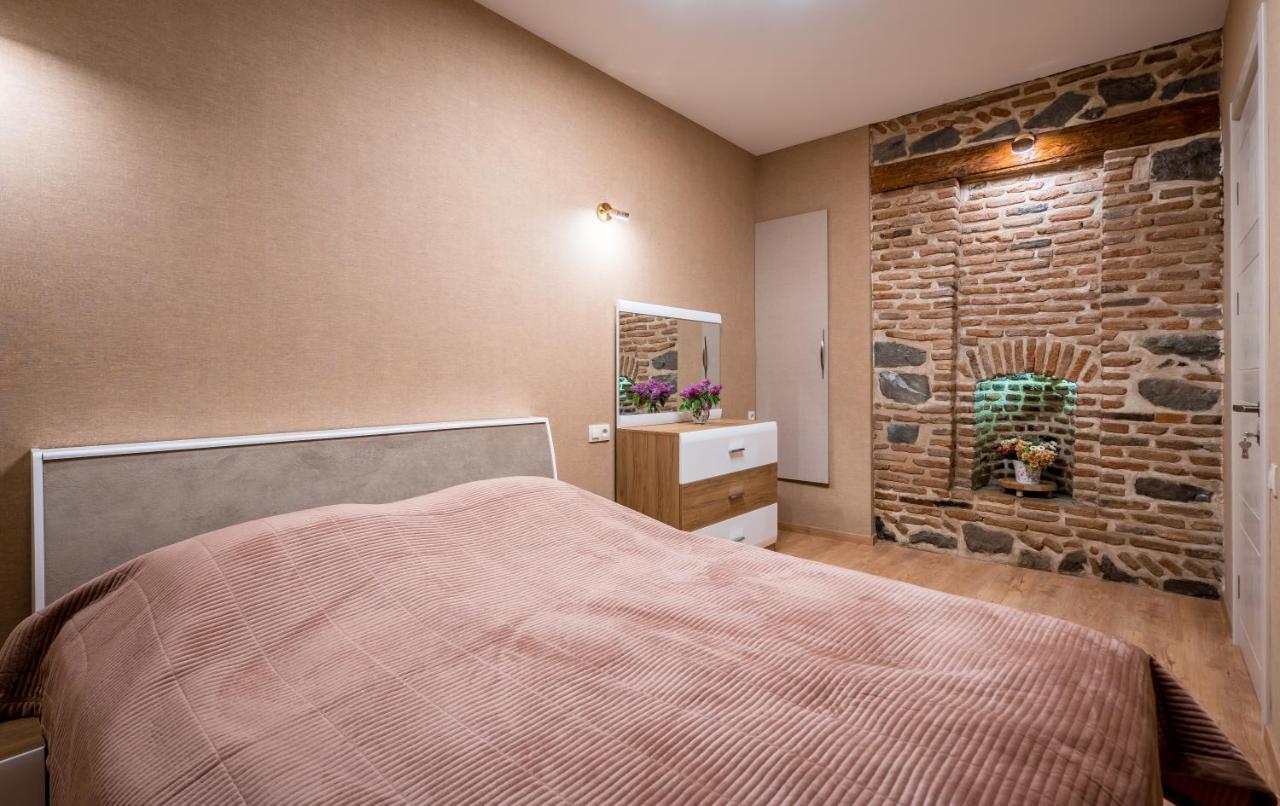 Sololaky Wall Тбілісі Екстер'єр фото