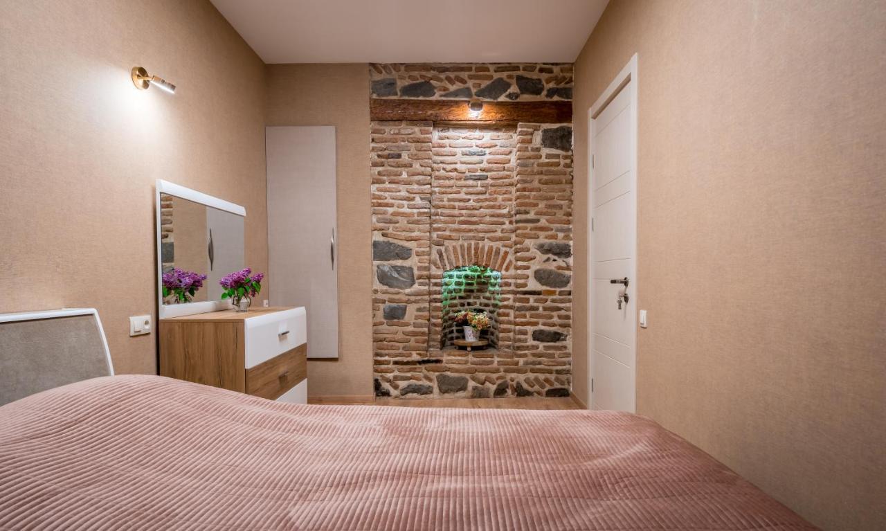 Sololaky Wall Тбілісі Екстер'єр фото