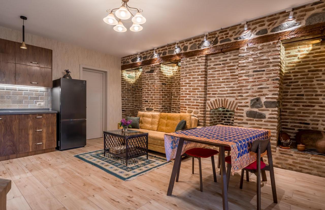 Sololaky Wall Тбілісі Екстер'єр фото